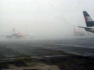 airport in fog 800x600