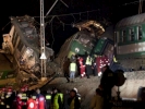 train crash wreck at night 4 1024x768