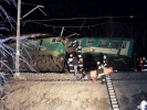 train crash wreck at night 5 1024x768